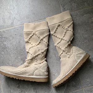 Ugg classic crochet boots